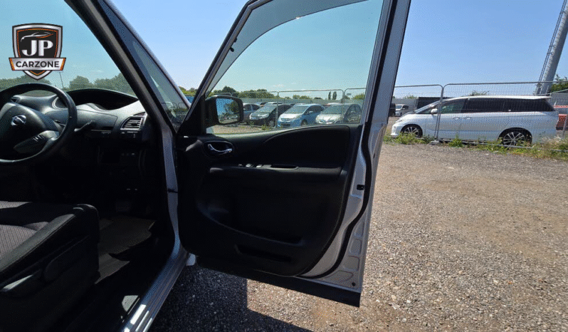 
								2013 Nissan Serena full									