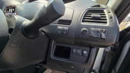 
										2013 Nissan Serena full									