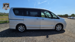 
										2013 Nissan Serena full									