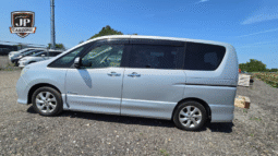 
										2013 Nissan Serena full									