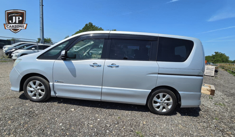 
								2013 Nissan Serena full									