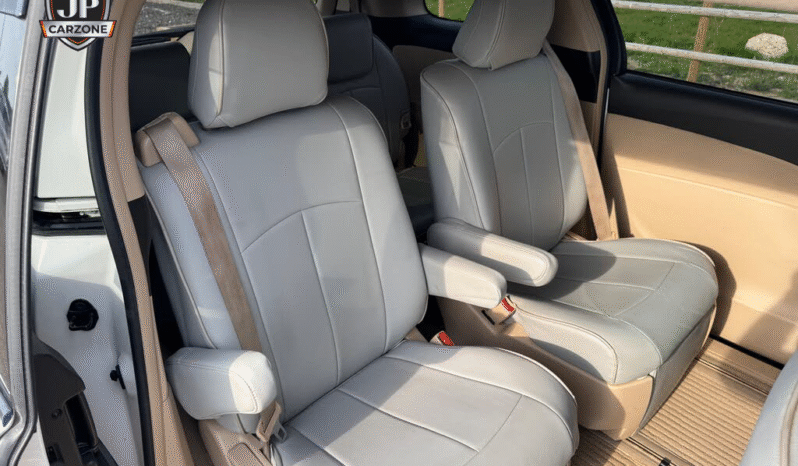 
								2013 Toyota Estima 2.4 Aeras full									