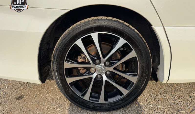 
								2013 Toyota Estima 2.4 Aeras full									