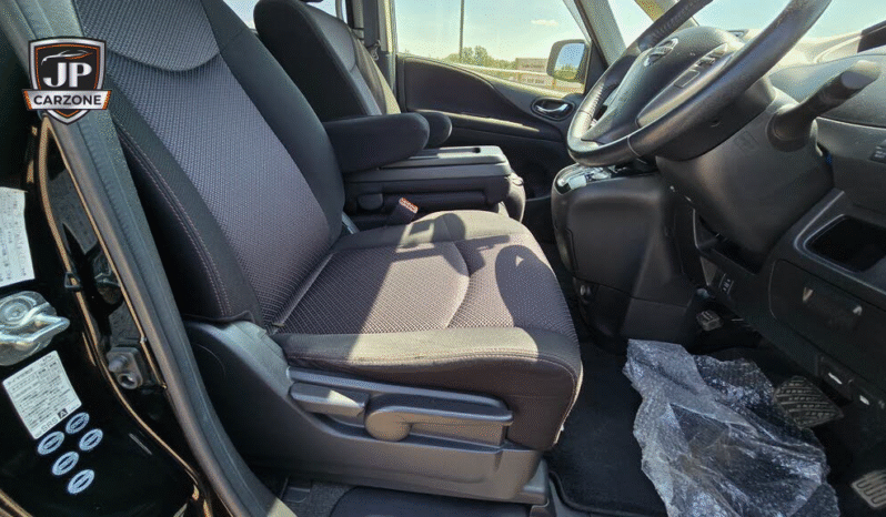 
								2013 Nissan Serena full									
