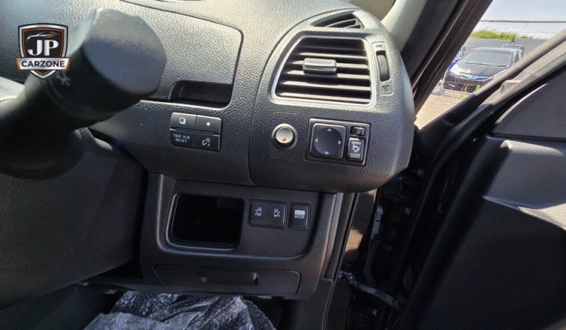 
								2013 Nissan Serena full									