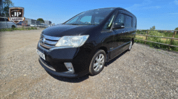 
										2013 Nissan Serena full									