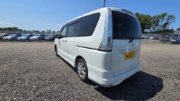 
										2013 Nissan Serena full									