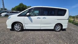 
										2013 Nissan Serena full									