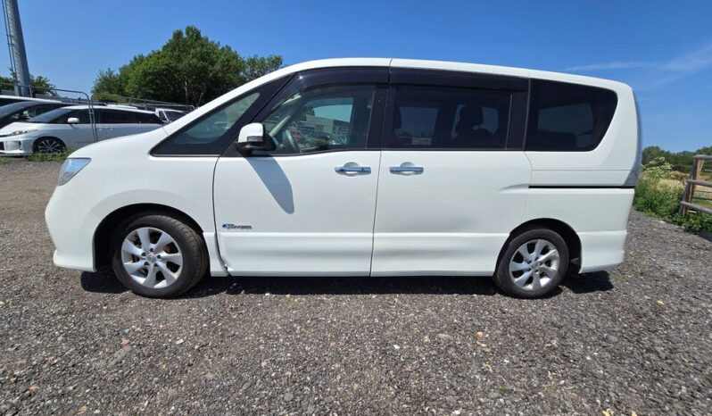 
								2013 Nissan Serena full									
