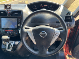 
										2014 Nissan Serena 2.0 Highway Star full									