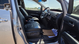 
										2014 Toyota Estima full									