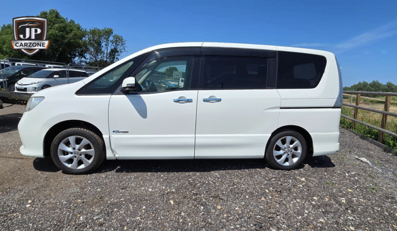 
								2013 Nissan Serena full									