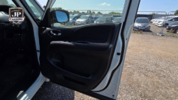 
										2013 Nissan Serena full									